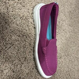 NIB Sperry Women’s Fuchsia/Purple Canvas Slip On Captains Moc Sneakers Shoes 7.5